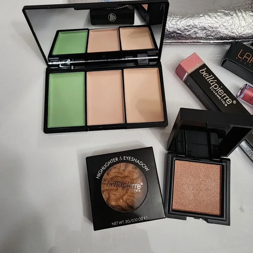 Laritzy & Bella Pierre 9pc makeup bundle